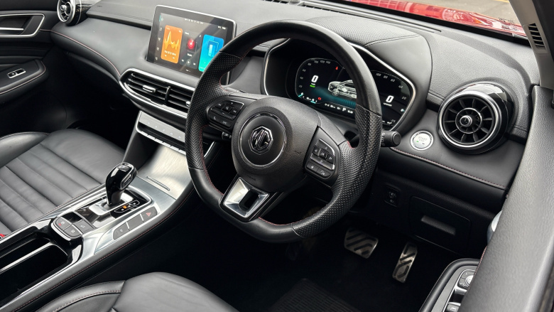 MG HS 1.5 T-GDI PHEV Trophy 5dr Auto Hatchback